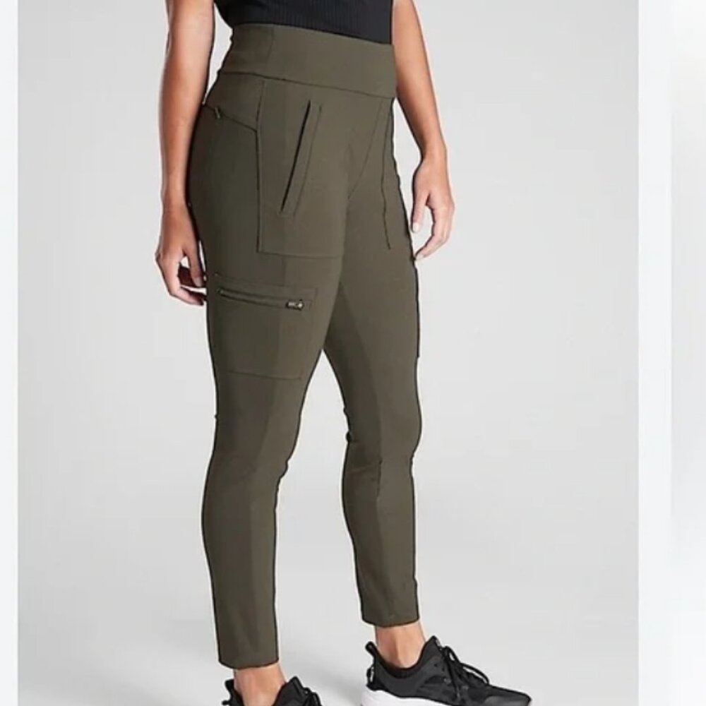 Athleta HEADLANDS HYBRID CARGO TIGHT Grey Cargo Pants Size 10 AMAZING CONDITION